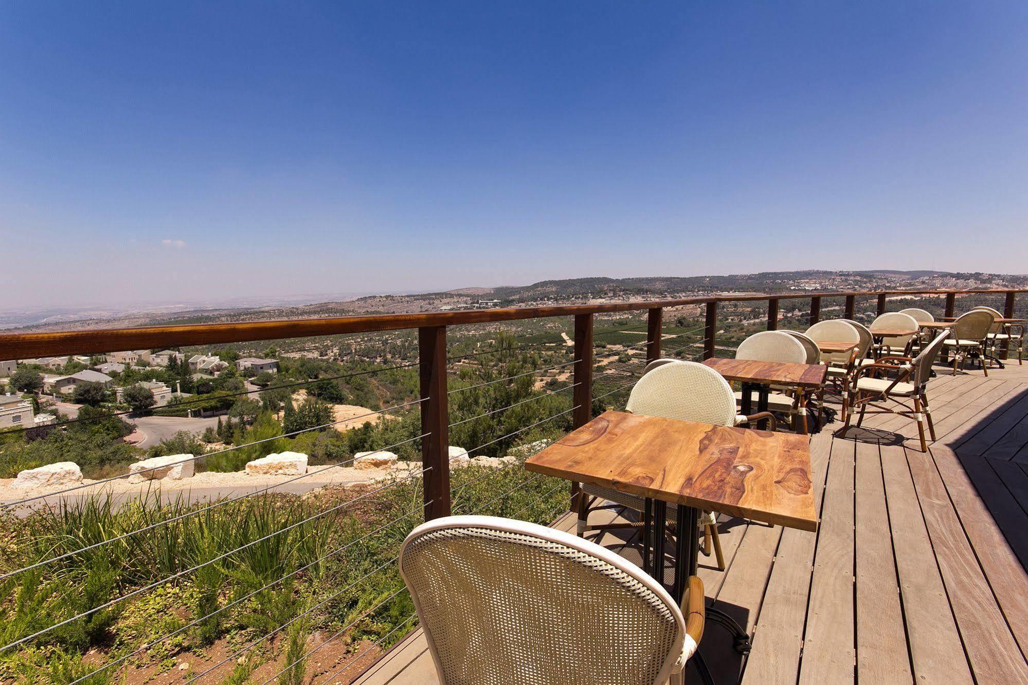 Shoresh Green Hills Family Suites Hotel Екстериор снимка