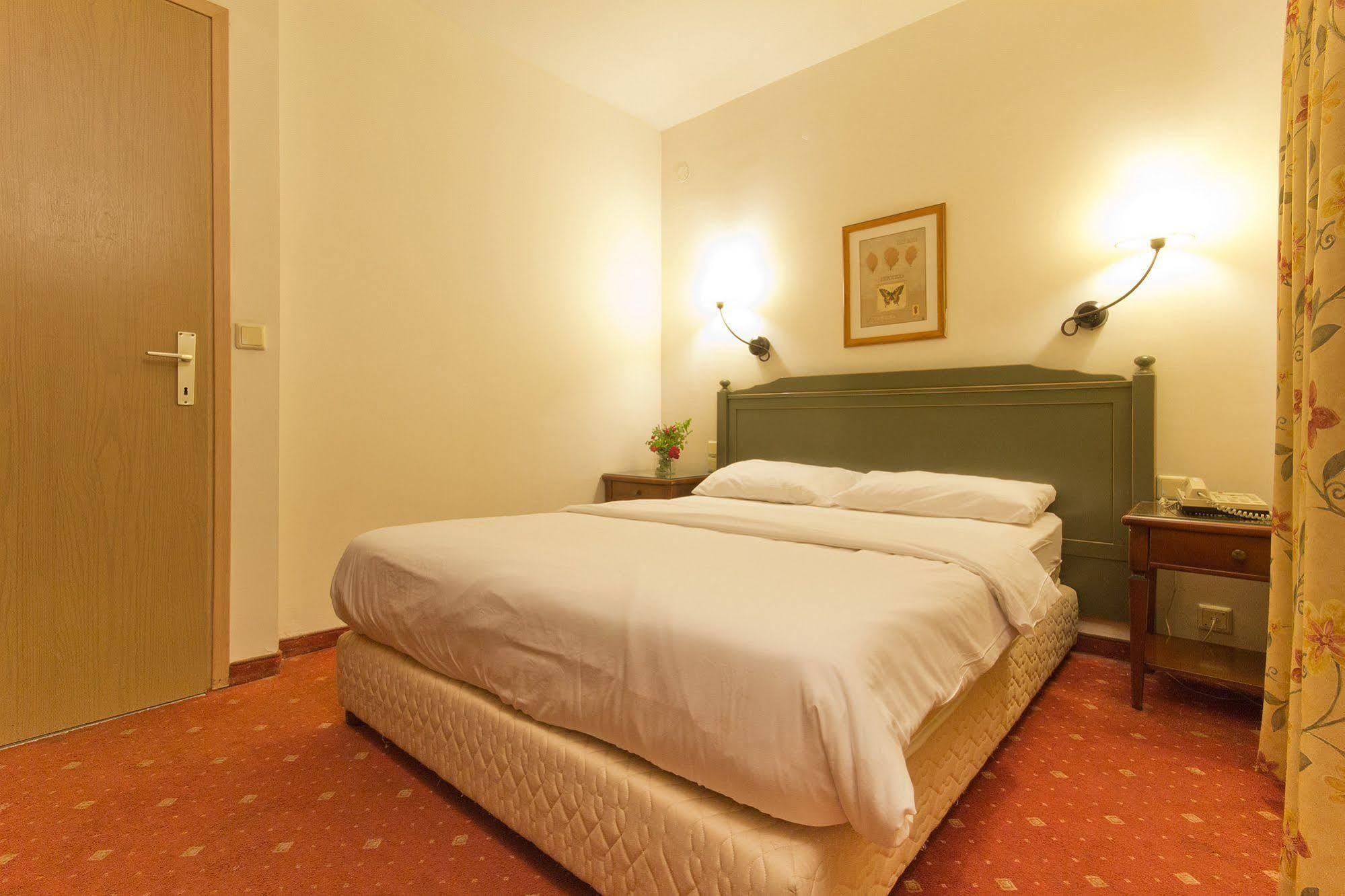 Shoresh Green Hills Family Suites Hotel Екстериор снимка